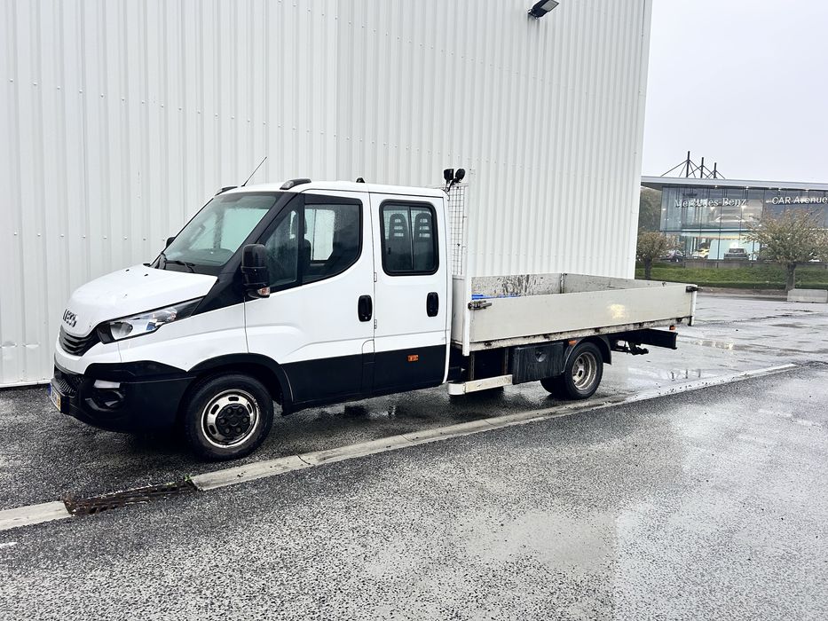 Iveco daily doka dublă cabină6 locuri cason fix 210/400