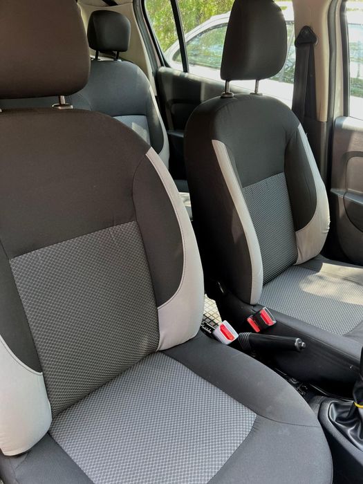 Ocazie! Vând Dacia Sandero