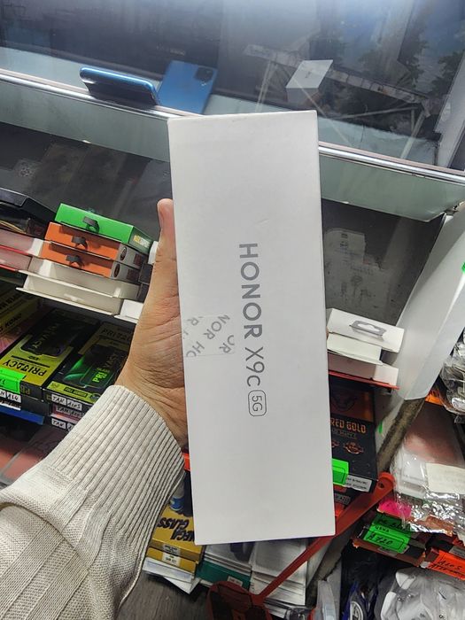 Honor X9c 8/256 Xolati yangi pochka