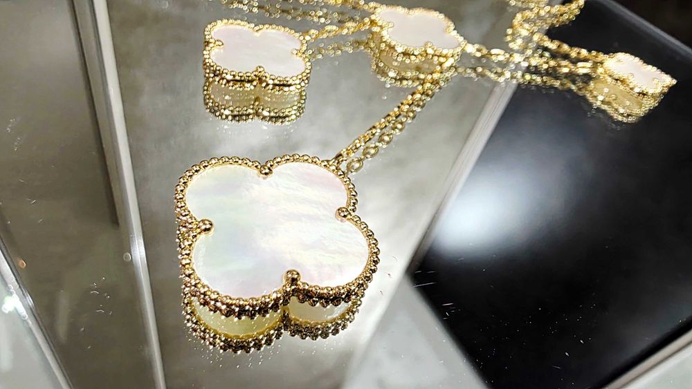 Van Cleef & Arpels VCA Gold 6 Magic Mother Pearl Alhambra Дамско Колие