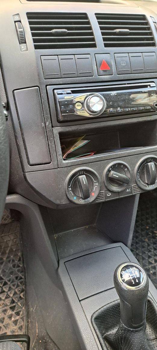 VW POLO 1.2 2004 г. Бензин