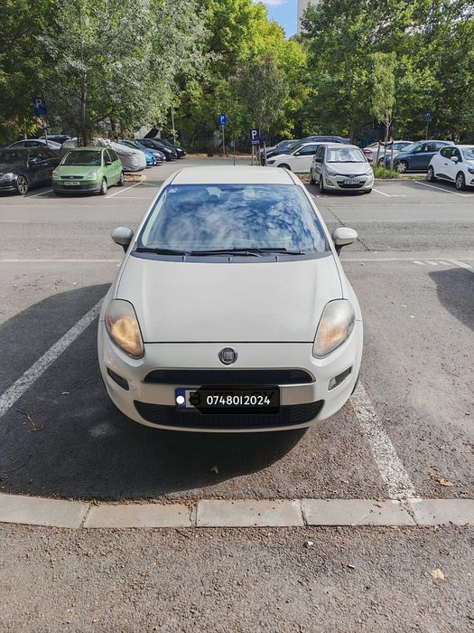 Vând URGENT FIAT Punto 1,3 Diesel an 2012 120000km 1800€