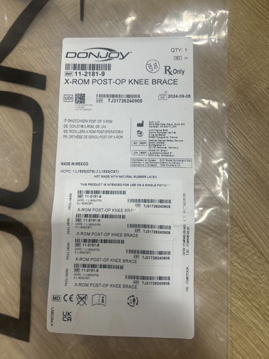Orteza de genunchi postoperatorie Donjoy X-ROM