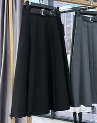 Новая чёрная длинная юбка Prada