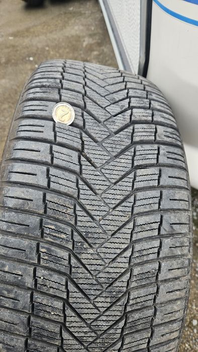 Гуми 235/55/R17 103W