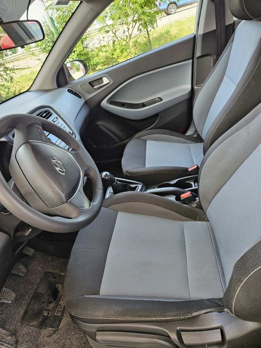 продавам хюндай И20-ГАЗ