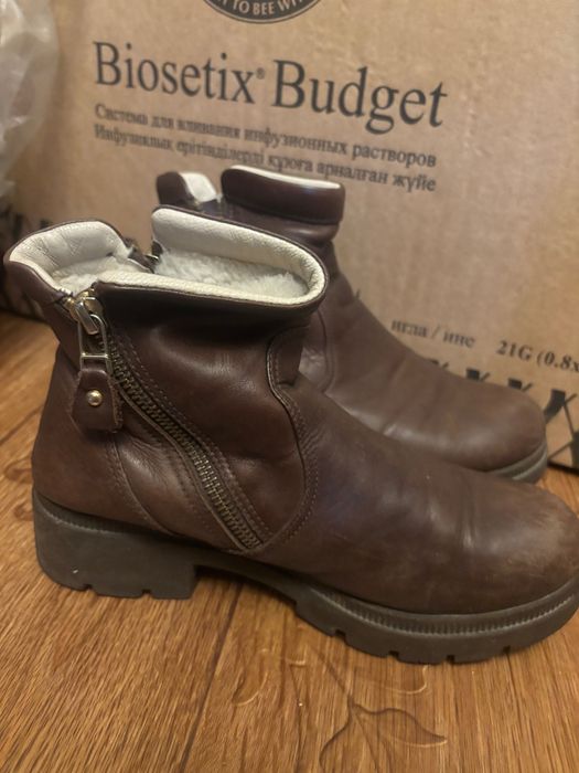 Ботинки женские, кожа