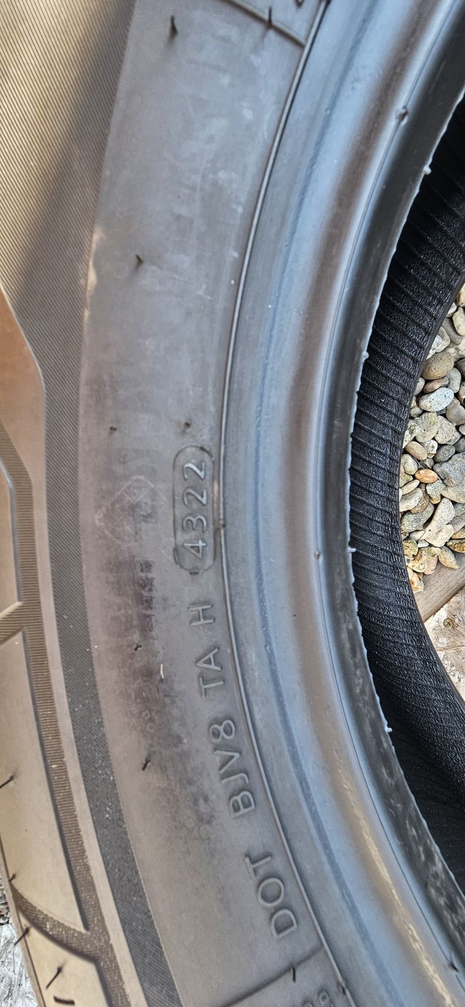 Anvelopa Continental 215/65 R16C 109/107 Hankook 235/65 R16C 115/113