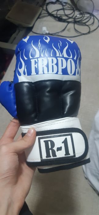 mma perchatka sotiladi