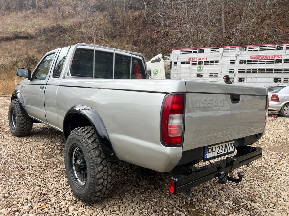 Nissan Navara D22