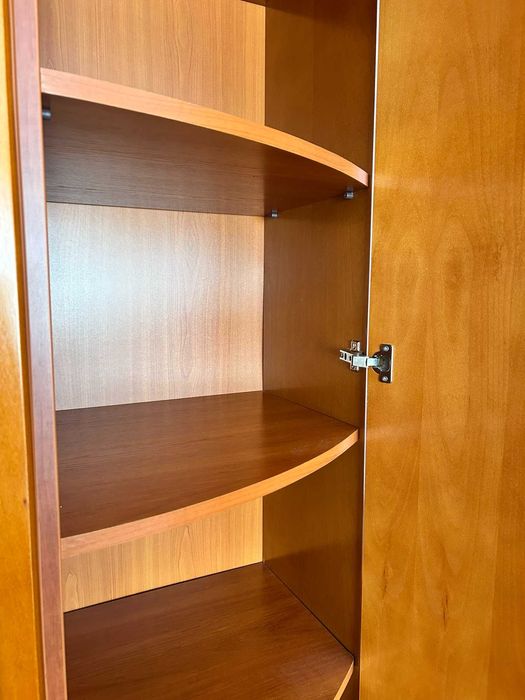 Ъглов гардероб + скрин (естествен фурнир)