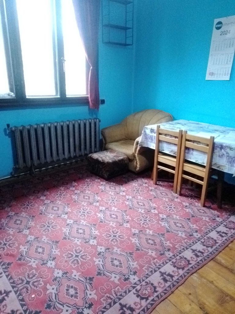 Дава се под наем Етаж от къща в Плевен, Дружба 1 - 85 кв.м за 204 € - Снимка #1