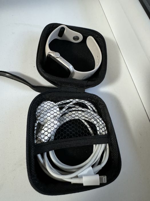 Apple Watch SE 2 Gen (2023)