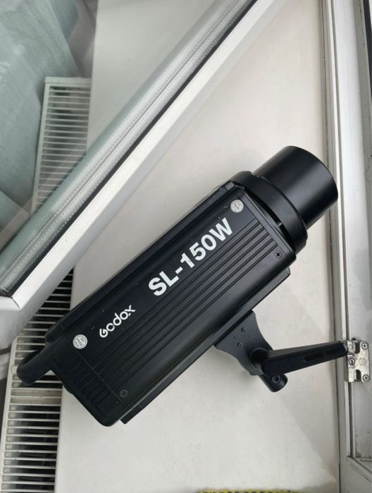 Lumina continua Godox SL 150w
