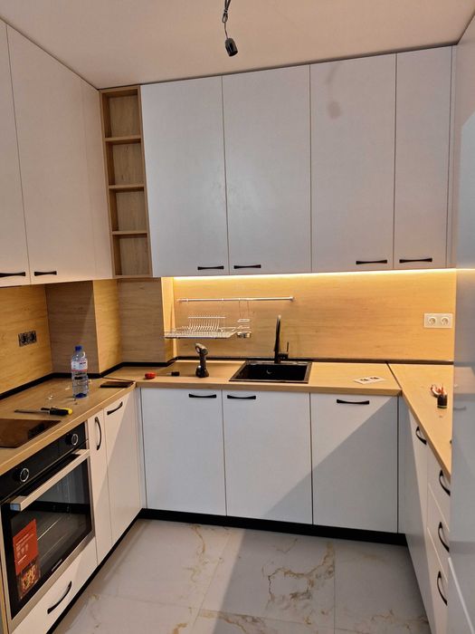 Дава се под наем Двустаен апартамент в София, Люлин 9 - 64 кв.м за 612 € - Снимка #3