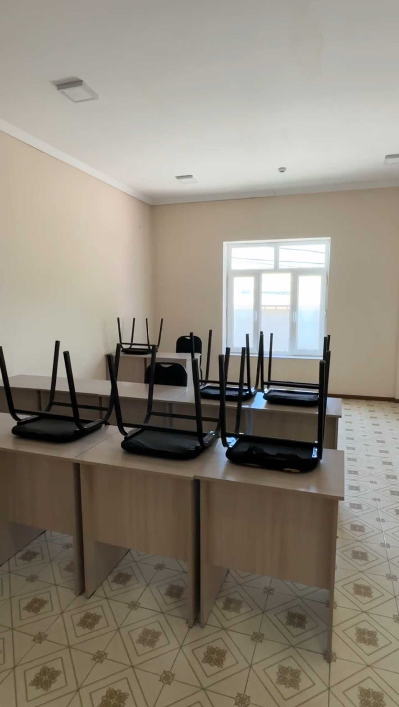 Тайёр офис учун 2 каватли 1072 кв жой сотилади.Яшнобод Тузел 6 соток