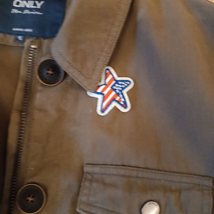 S, Only- Страхотно преходно яке