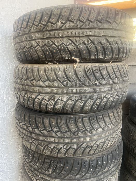 Резина r16  215/60-16 почти новая