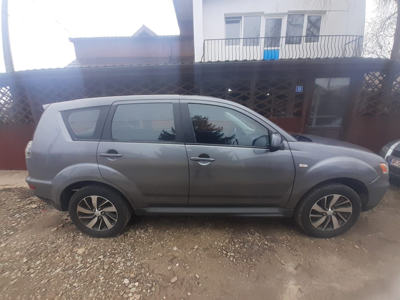 Vând sau schimb Mitsubishi Outlander 2011