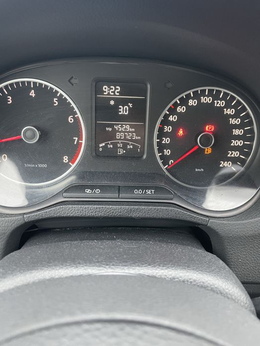 VW Polo 2014 1.4 benzina 5 usi Alb 89723 km
