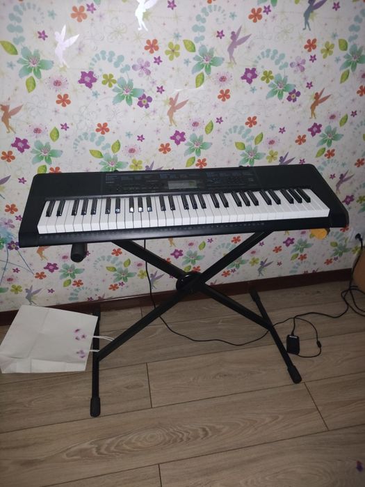 Продаю синтезатор Yamaha