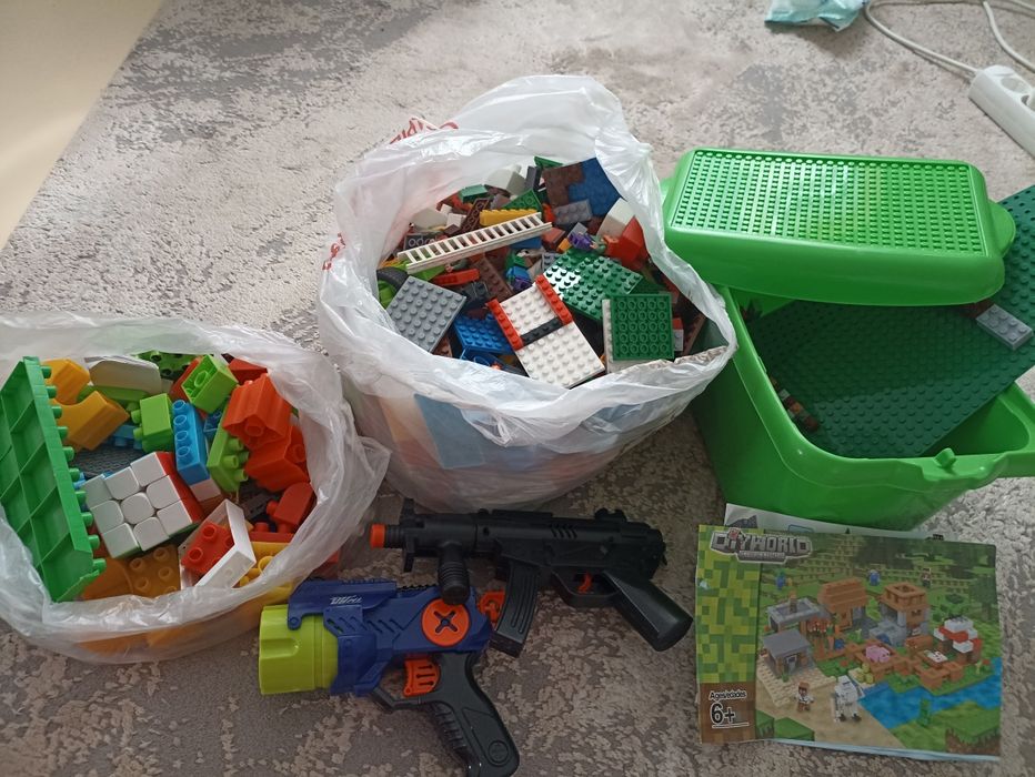 Продам срочно конструктор