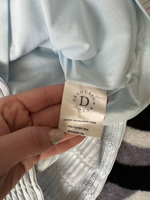 Bluza cu umerii goi