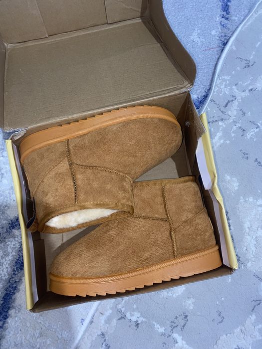 Детские зимние угги, 33 размер.НОВЫЕ ДЕШЕВО