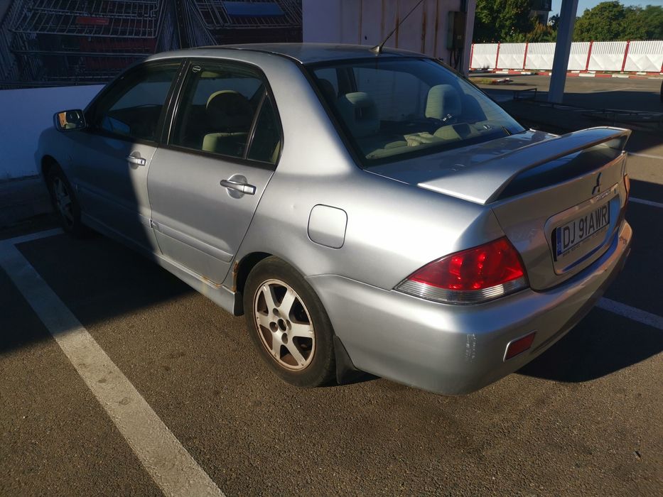 Vând Mitsubishi Lancer pentru Piese/dezmembrat