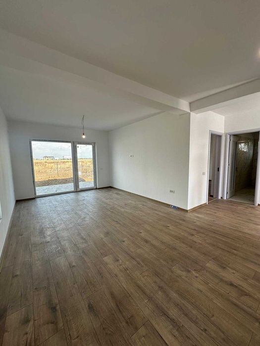 Comuna Berceni - Casa parter cu 2 dormitoare, terasa si teren 274 mp