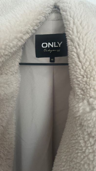 Vând vestǎ damǎ only