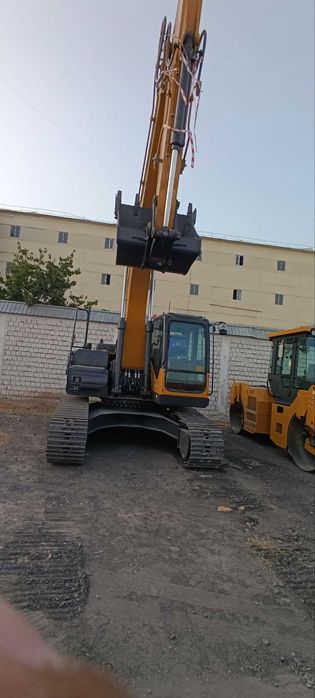 Занжирли (гусеничный) экскаватор XCMG XE220C – 1,2 м/куб