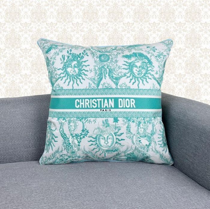 Dior възглавници за декорация