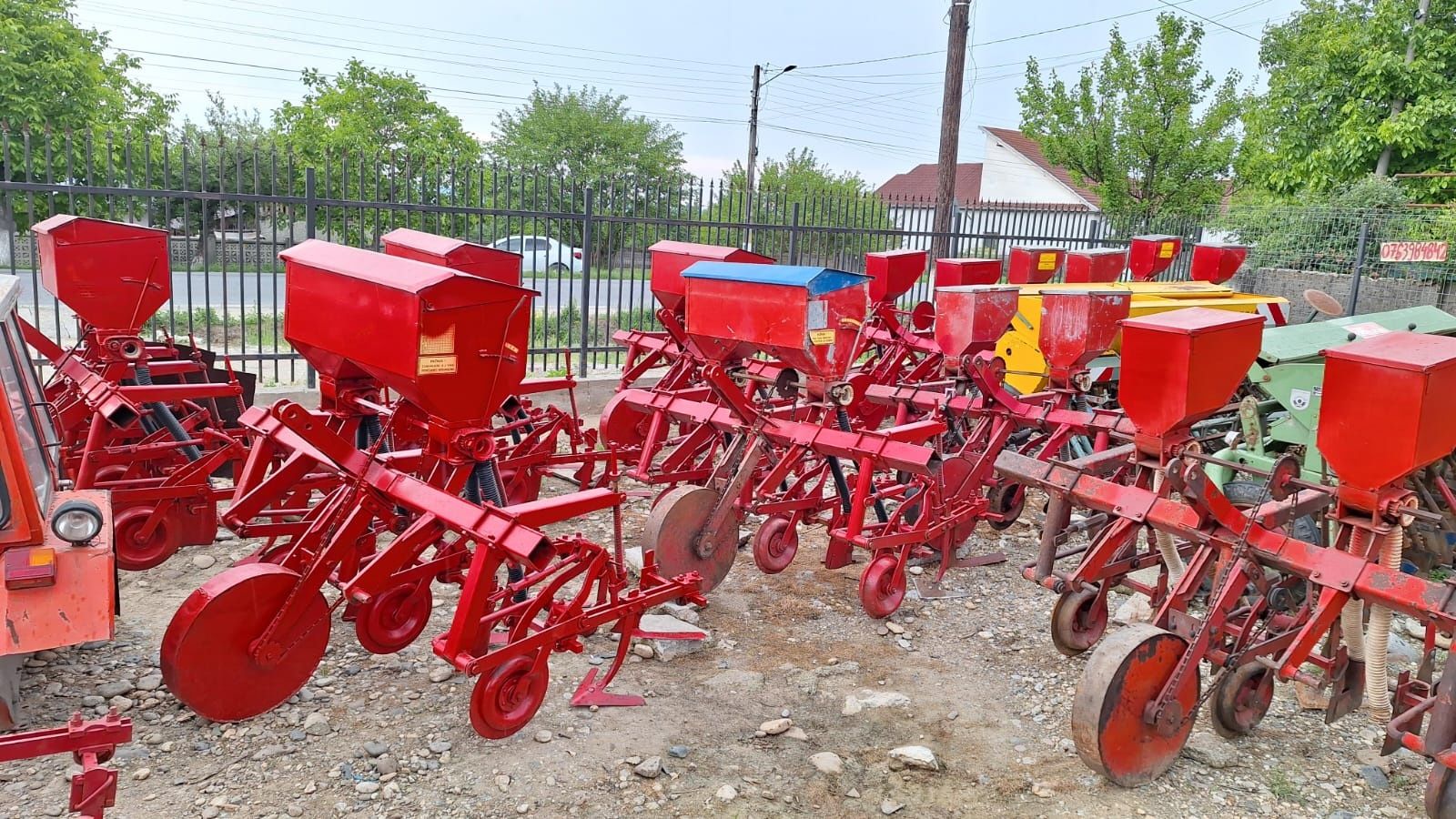 Cultivator cu 3-5 secții