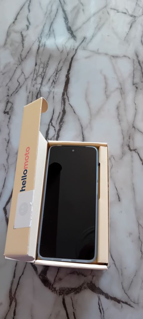 Продавам чисто нова Motorola g 05