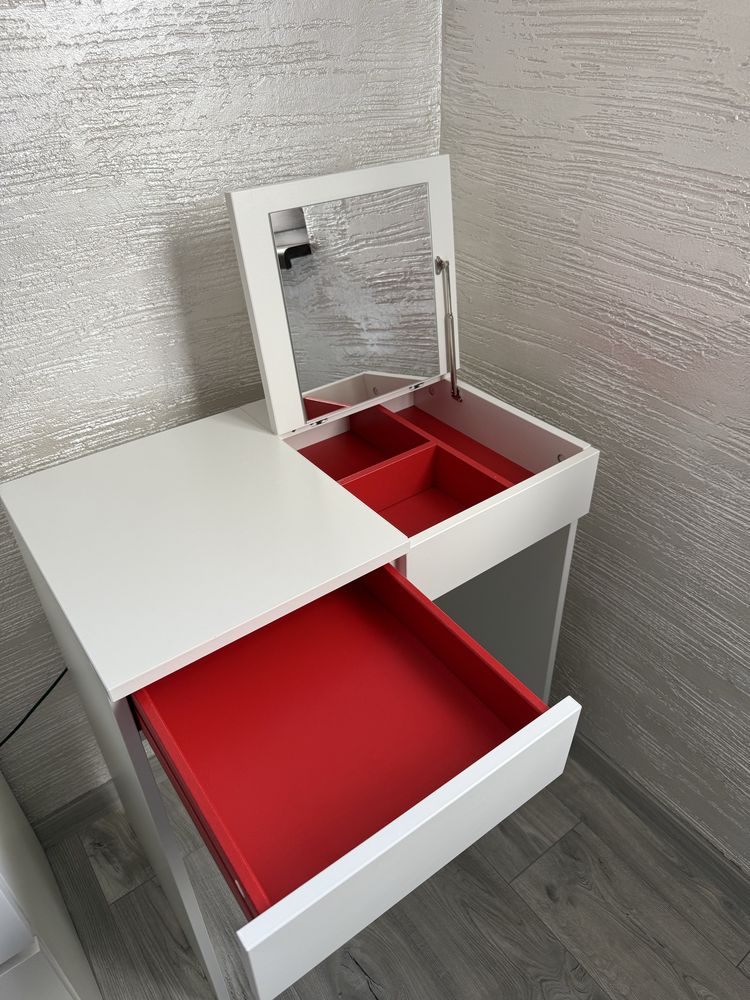 Тоалетка Икеа / IKEA