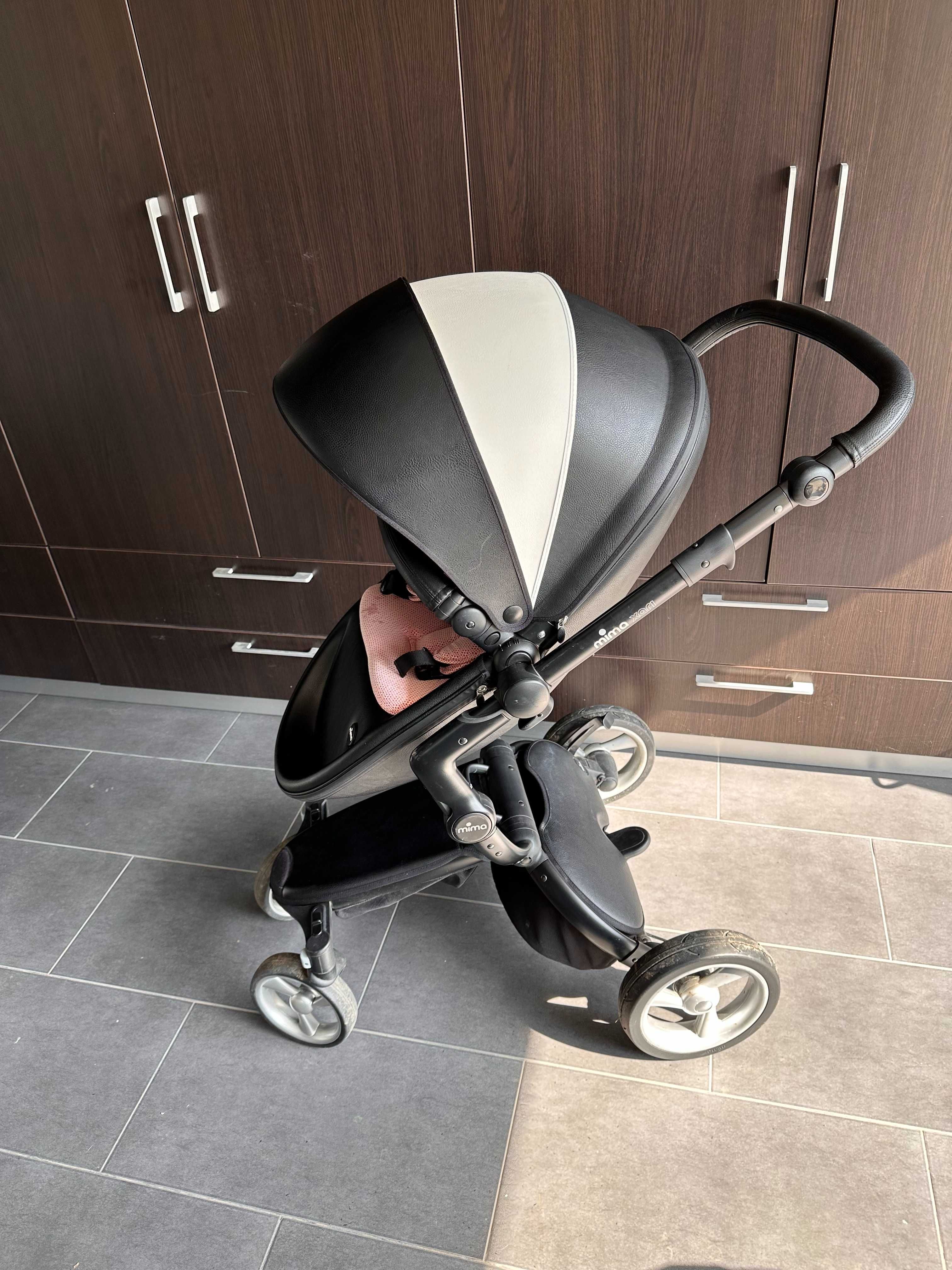 Carucior Mima Xari 2 in 1 Black & White