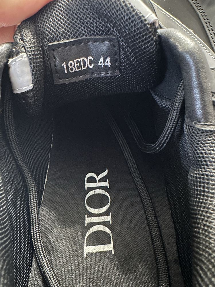 Dior B22 Black Sliver