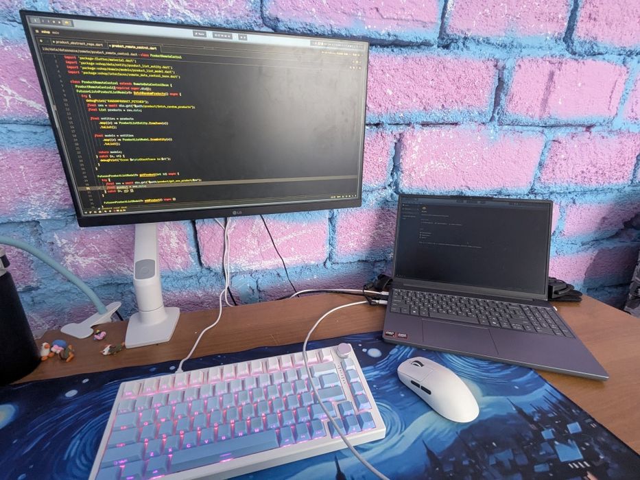 Монитор LG FULL HD 75Hz с кронштейном