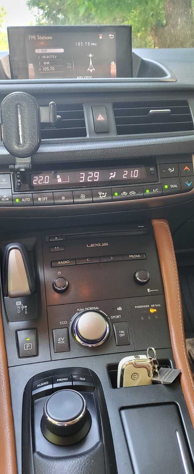 Лек автомобил LEXUS CT200H хибрид газов инжекцион