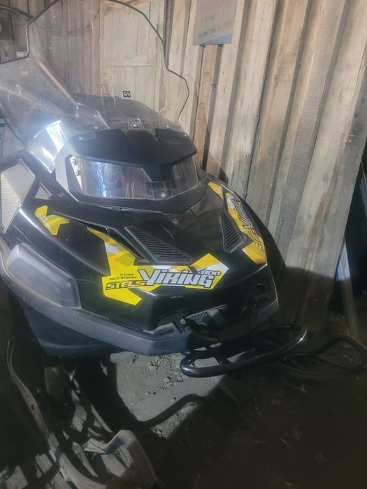 Продам снегоход stels Viking v800