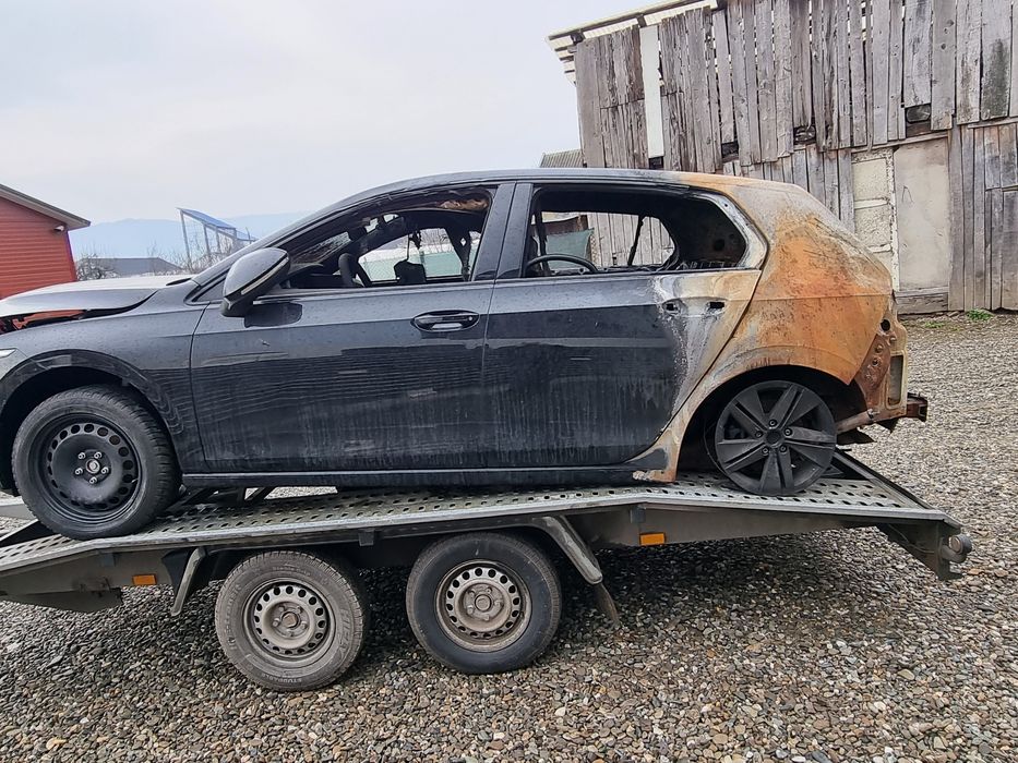 Dezmembrez golf 8 2.0 tdi