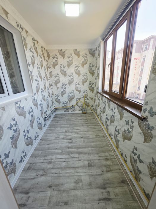 Паворот Квартира Сотилади