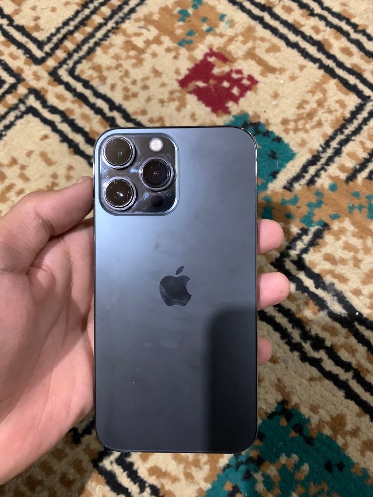 Iphone XR LLA 128gb 14 pro korpusda