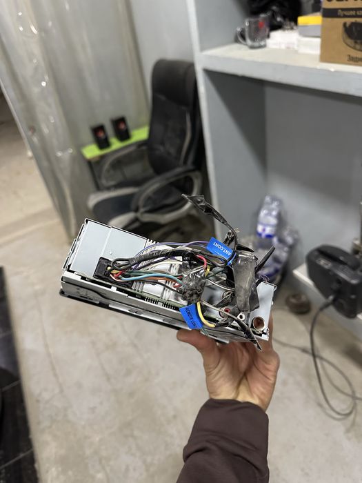 Magnitafon JVC KD-X168M