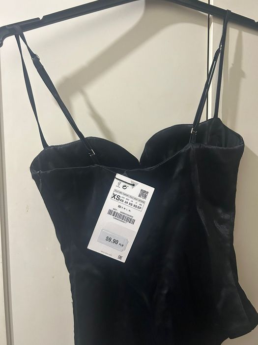 Body uri diverse marimi si culori Zara