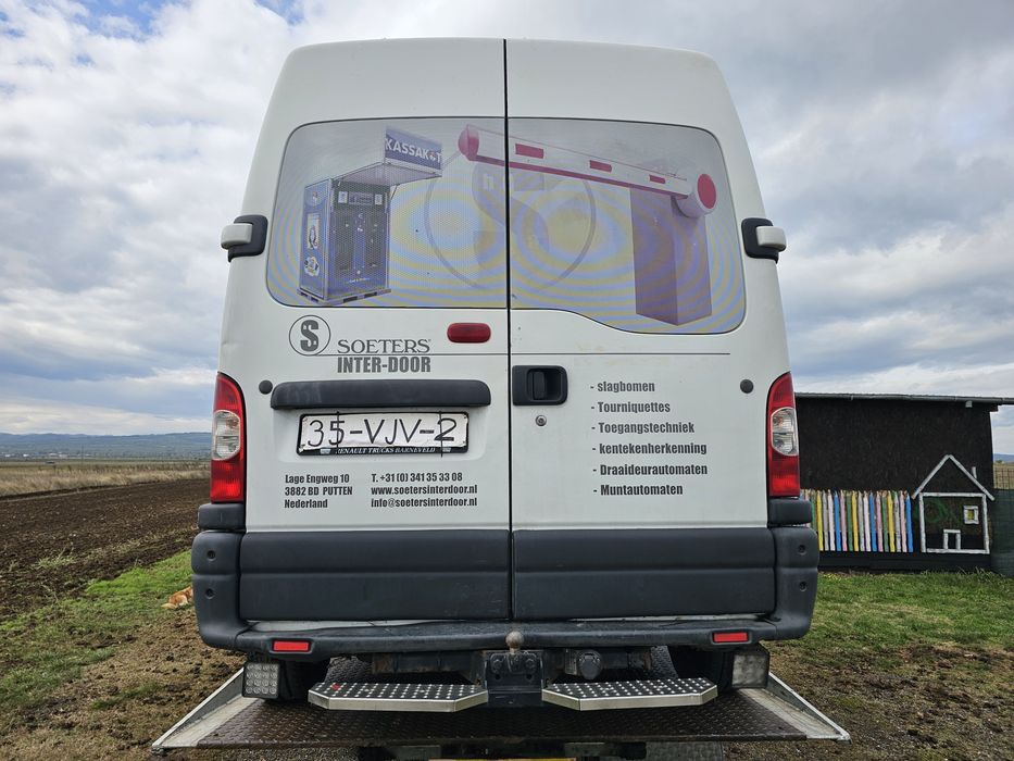 Dezmembrez Renault Master 2008 motor de 2,5 dci