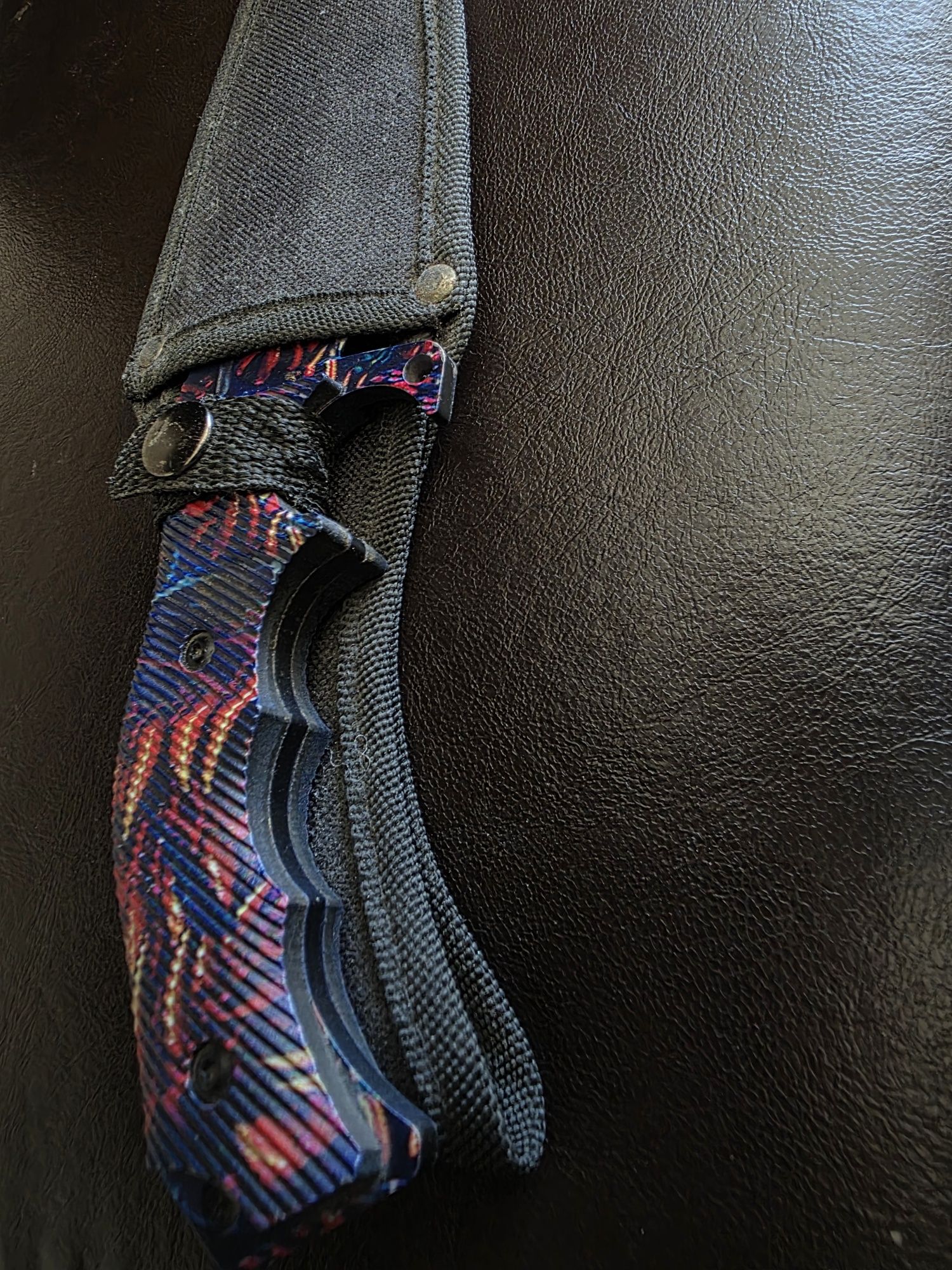 CS Колекционерски ножове Huntsman, Karambit, и 3 ками за хвърляне