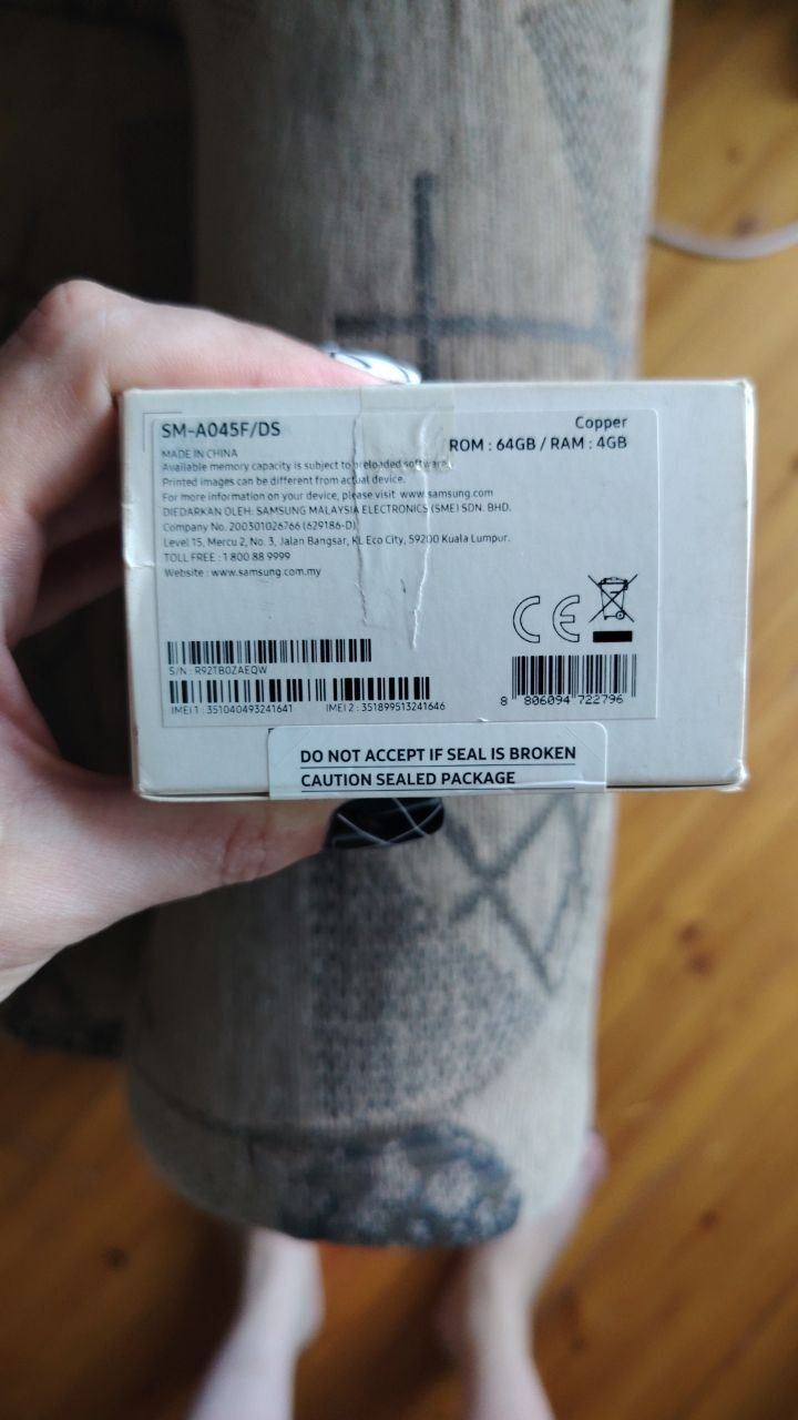 Продается телефон Samsung A 04