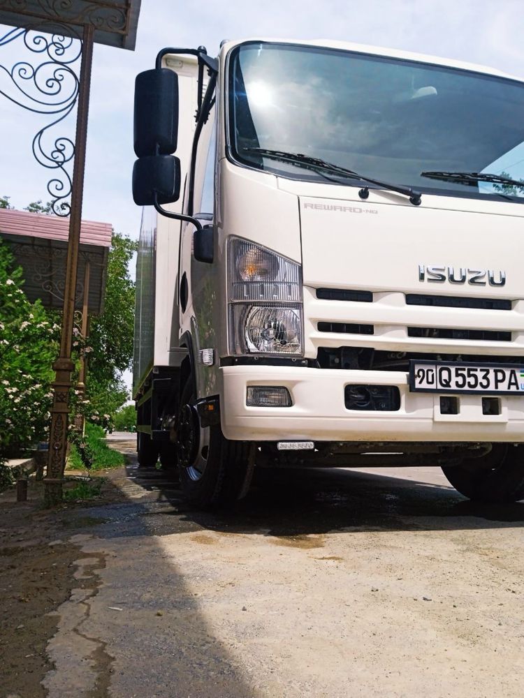 Продается срочно грузовик Isuzu года выпуска 2023 года.